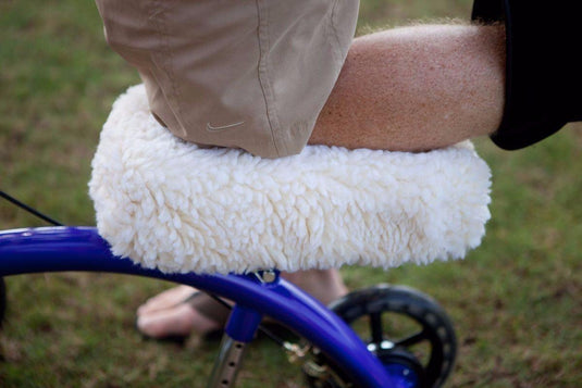 RMS Knee Walker Pad Cover - Plush Synthetic Faux Sheepskin Scooter Seat  Cushion - Padded Foam for Comfort During Injury - Washable and Reusable -  Fits